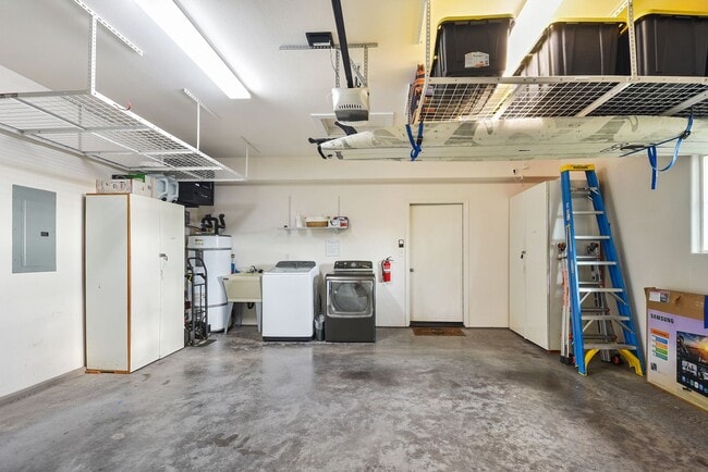 Building Photo - 73-1311 Nawahie Loop