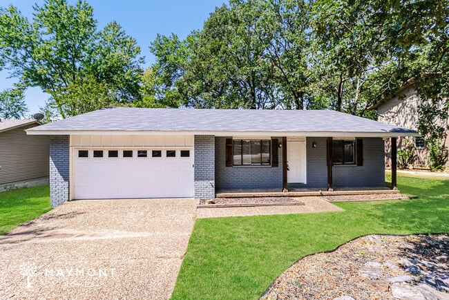 Building Photo - 8407 Pennwood Dr