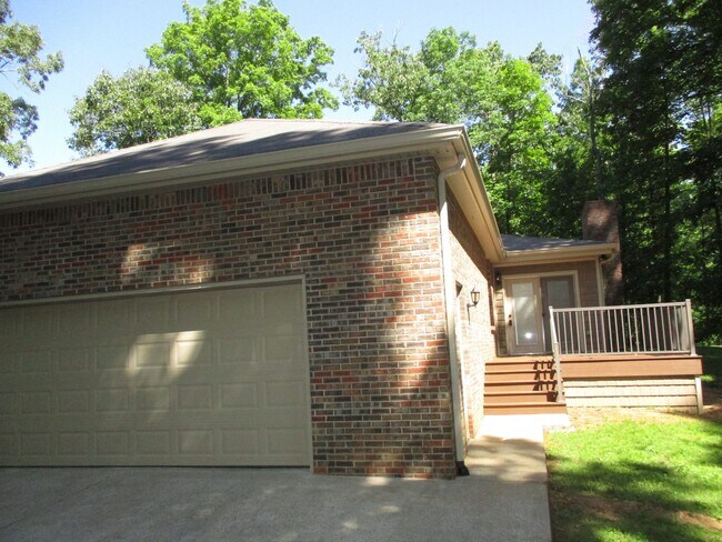 Building Photo - 1131 Warfield Blvd