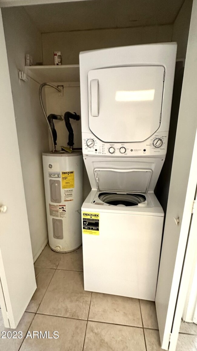 Building Photo - 700 W University Dr