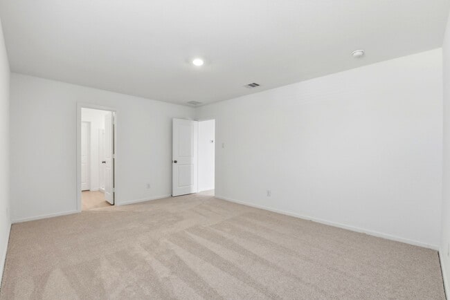 Building Photo - 629 Craven St