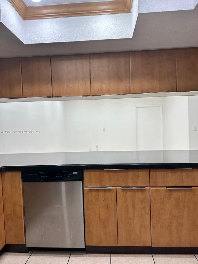 Building Photo - 7205 W 3rd Ave