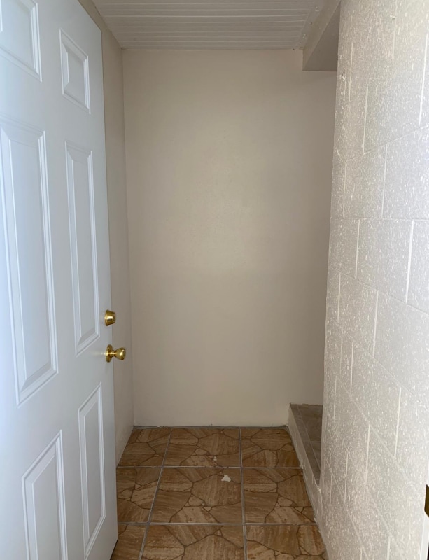 Building Photo - 129 Dahlia Dr