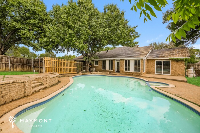 Building Photo - 1833 Wisteria Dr