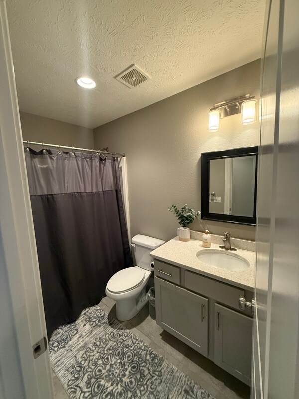 Building Photo - 5010 E Wild Horse Dr