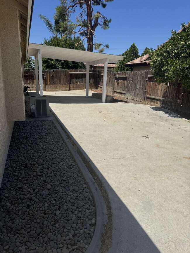 Building Photo - 5708 Canberra Ave