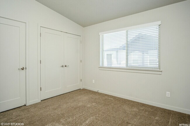 Building Photo - 1700 S Sandhill Rd