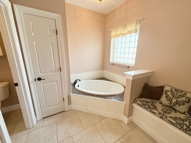 Building Photo - 2610 Caldwell Cir