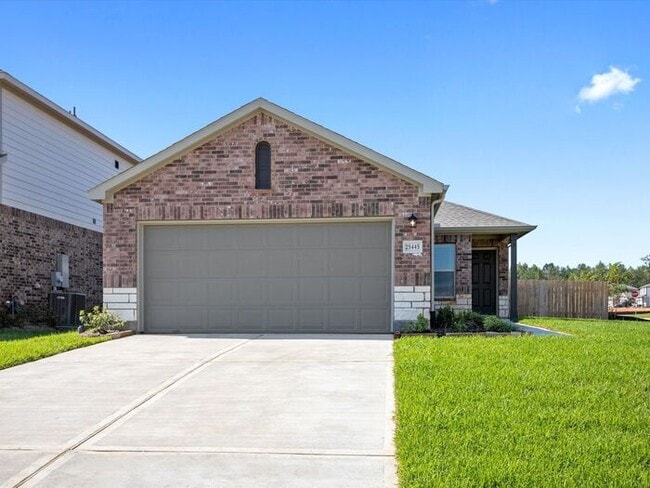 Building Photo - Now Available! Spacious 3-Bedroom, 2-Bath Home with a Privacy-Fenced Backyard in Magnolia Springs