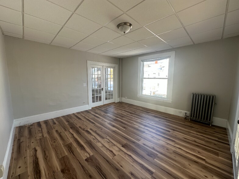 Building Photo - 34 Brook St