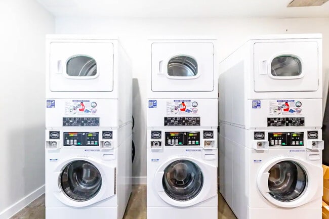 Building Photo - 49 Navasota St