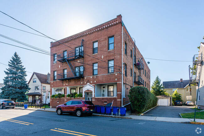 Building Photo - 206 Montgomery Street Apartments