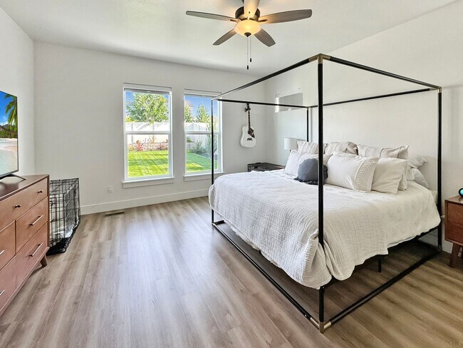 Building Photo - Luxury 5-Bed, 4.5-Bath in Dry Creek Ranch, Minutes to Boise & Eagle