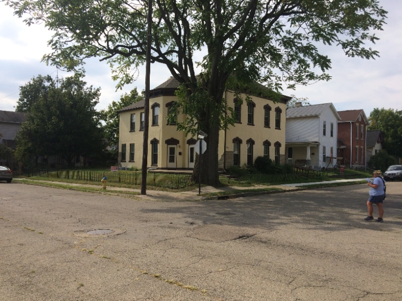 Building Photo - 227 James St