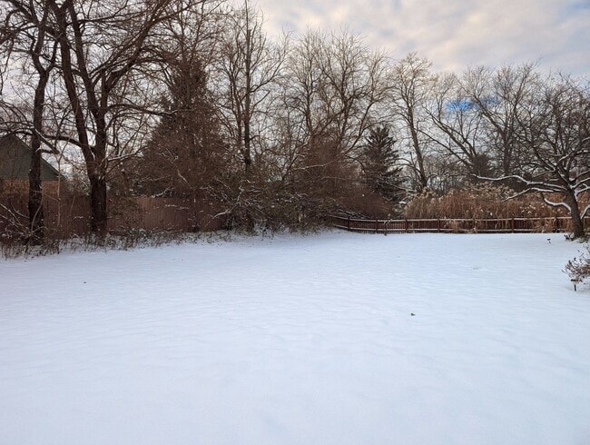 Building Photo - 4 Bedroom Beavercreek Home - AVAILABLE NOW!