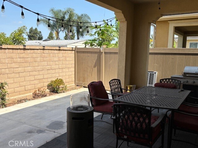 Building Photo - 14806 Apricot Ln