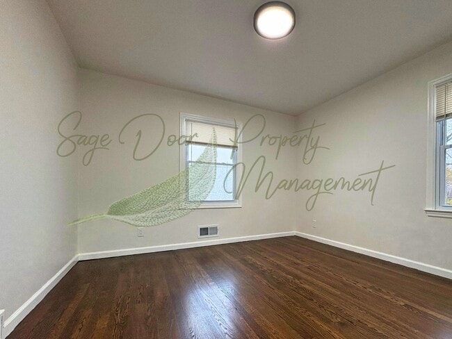 Building Photo - WELCOME HOME TO COMFORT & STYLE