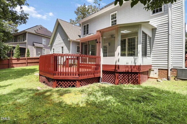 Building Photo - 301 Perry Creek Dr