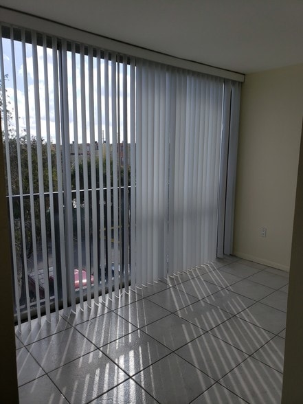 Building Photo - 9431 SW 4th St