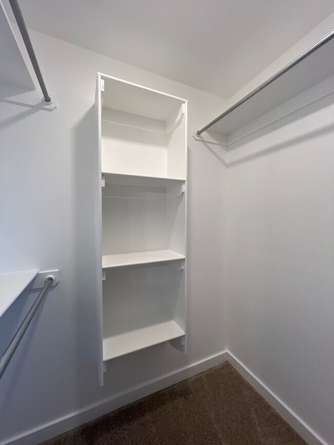 Building Photo - 7108 E County Rd 99 1/2