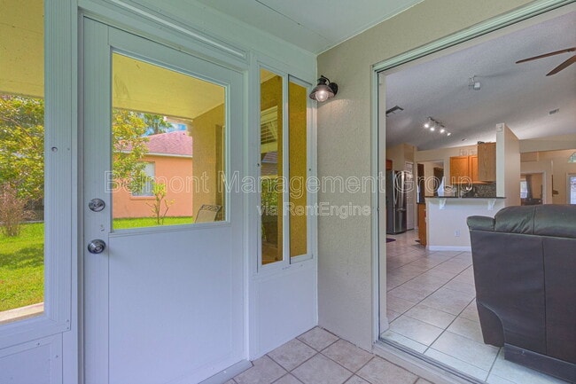 Building Photo - 1439 Sunningdale Way