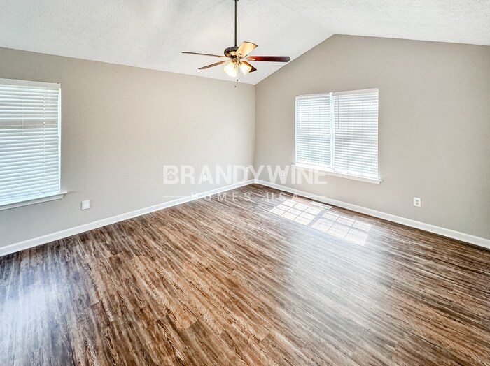 Building Photo - 152 Edward Dr
