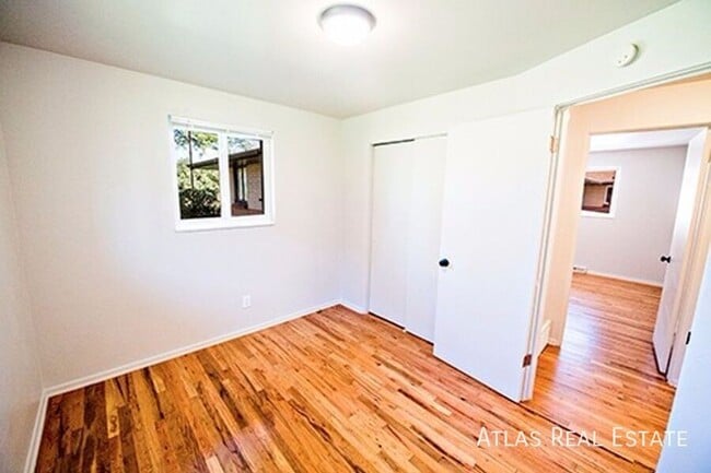 Building Photo - 1667 Fenton St