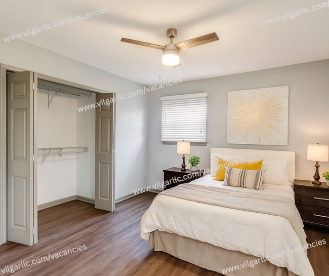 Building Photo - This is your forever home! 5 spacious bedr...