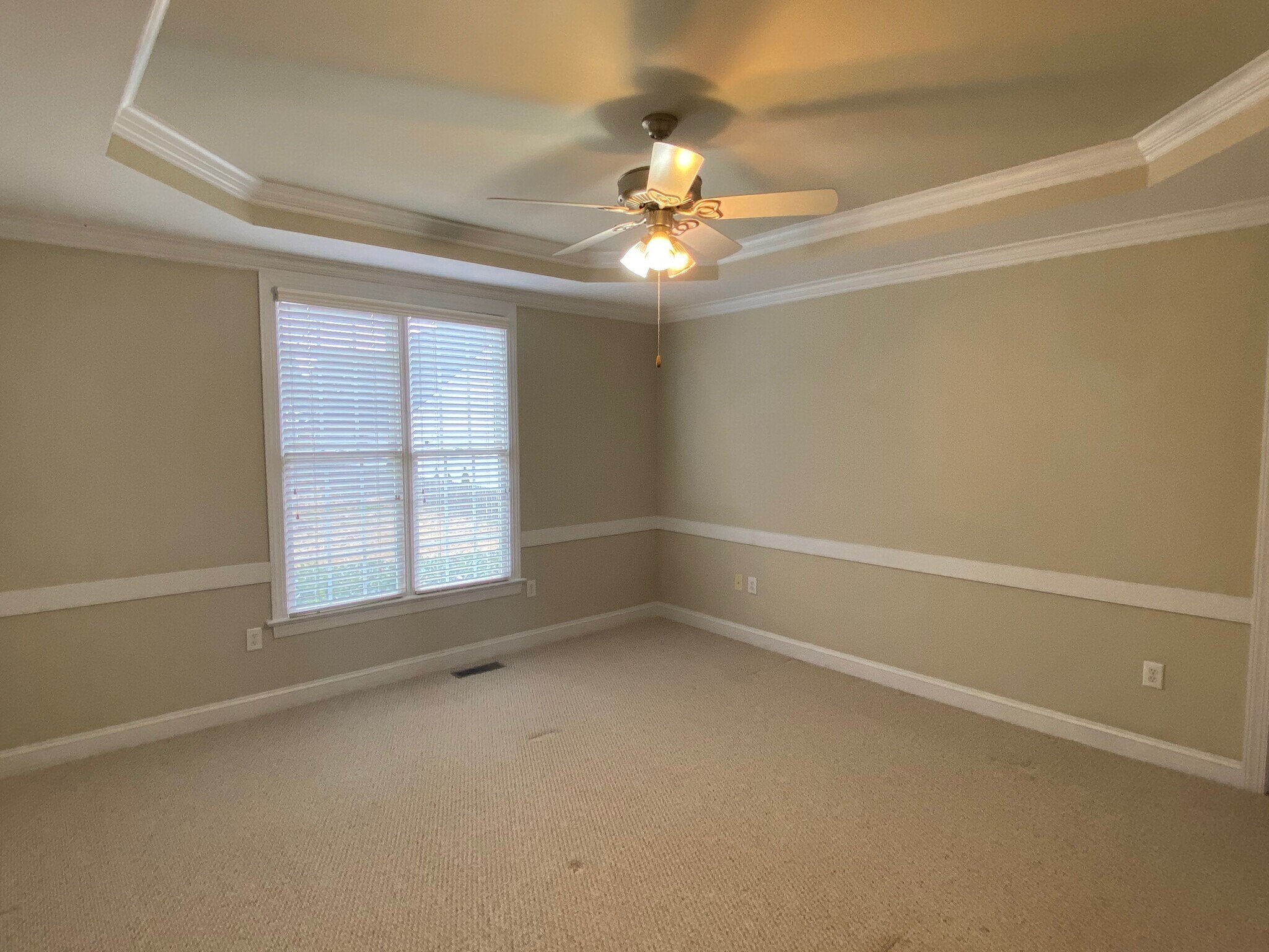 Building Photo - 4903 Pebble Beach Cir N