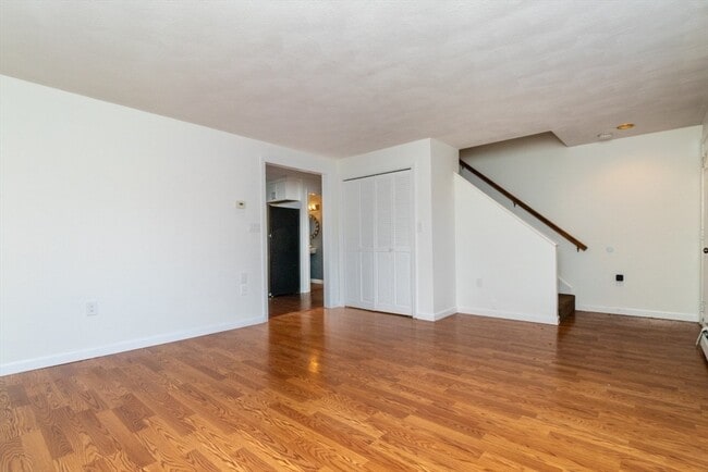 Building Photo - 82 Glendower Rd