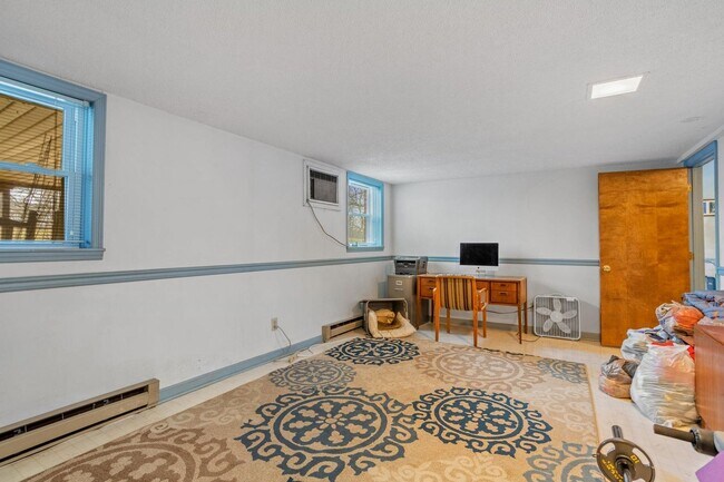 Building Photo - 3 Bedroom / 2.5 Bath Home ? Johnson City, TN