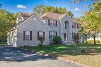 Building Photo - 857 Woodbury Dr