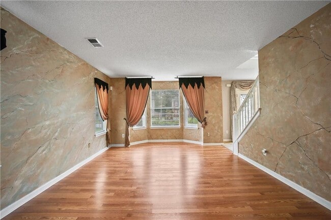 Building Photo - 2224 Eagles Nest Cir