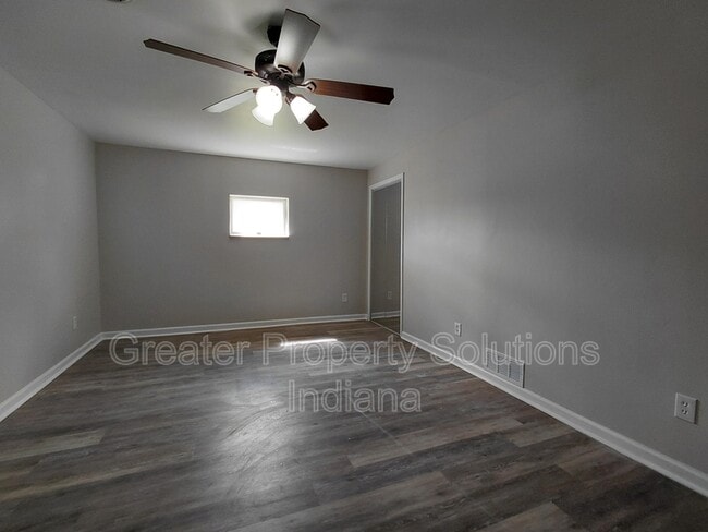 Building Photo - 8120 Kennedy Ave