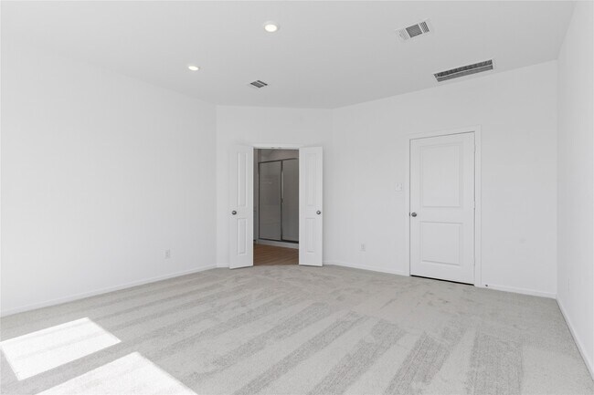 Building Photo - 27531 Sunterra Village Dr