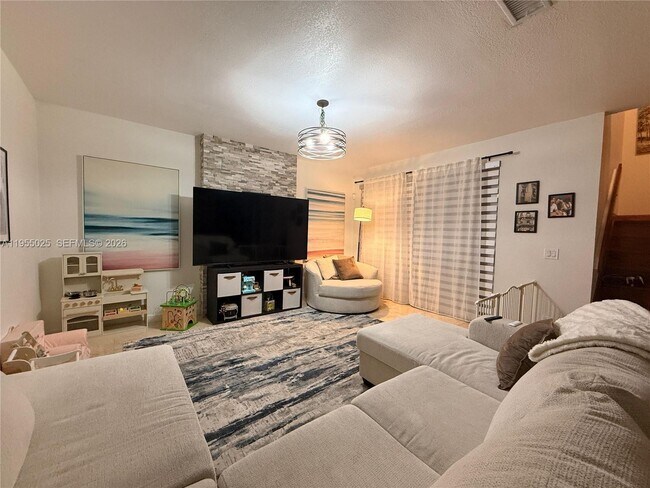 Building Photo - 17262 NW 6th Ct