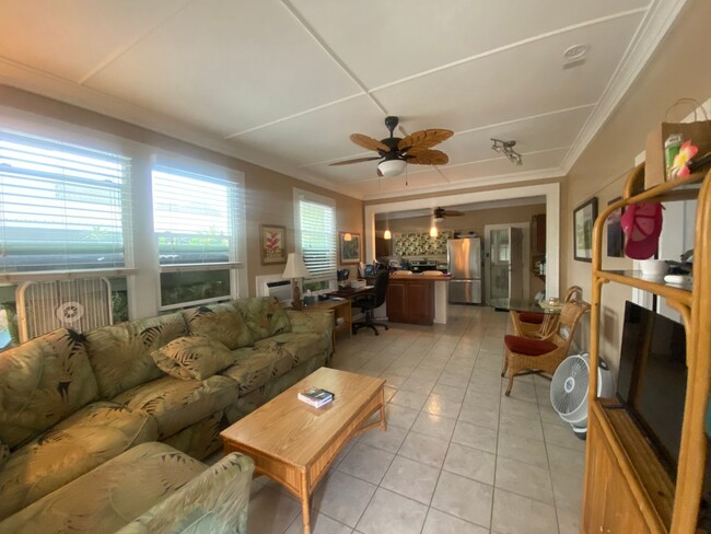 Building Photo - cozy home in Wailuku