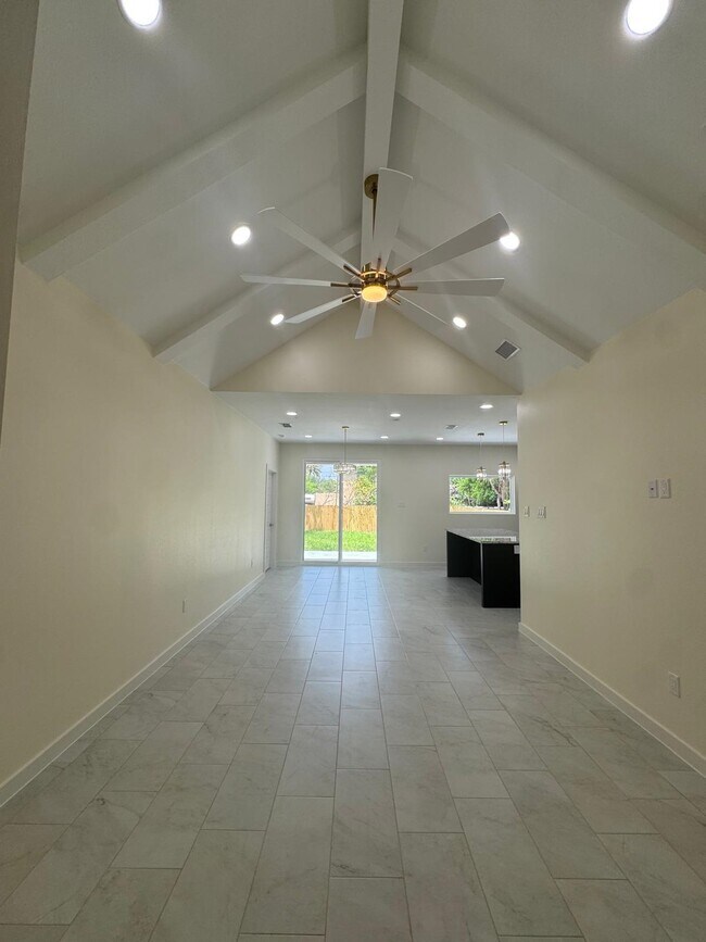Building Photo - 3504 San Agustin Ave