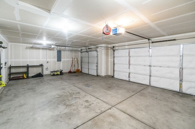 Building Photo - Single Family Home In Airway Heights!!