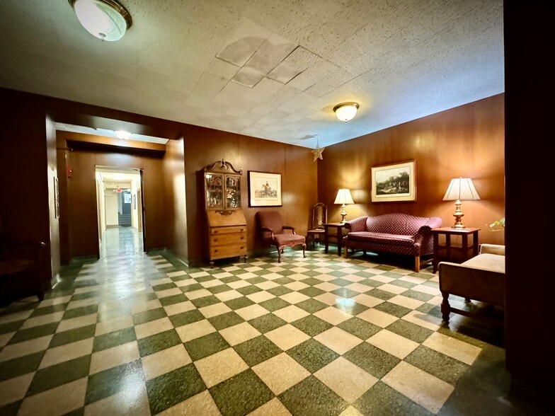 Building Photo - Marshall Hall Apartments