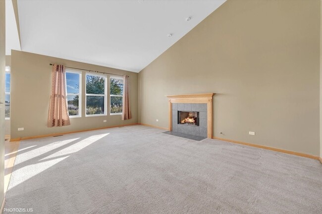 Building Photo - 24525 Champion Dr