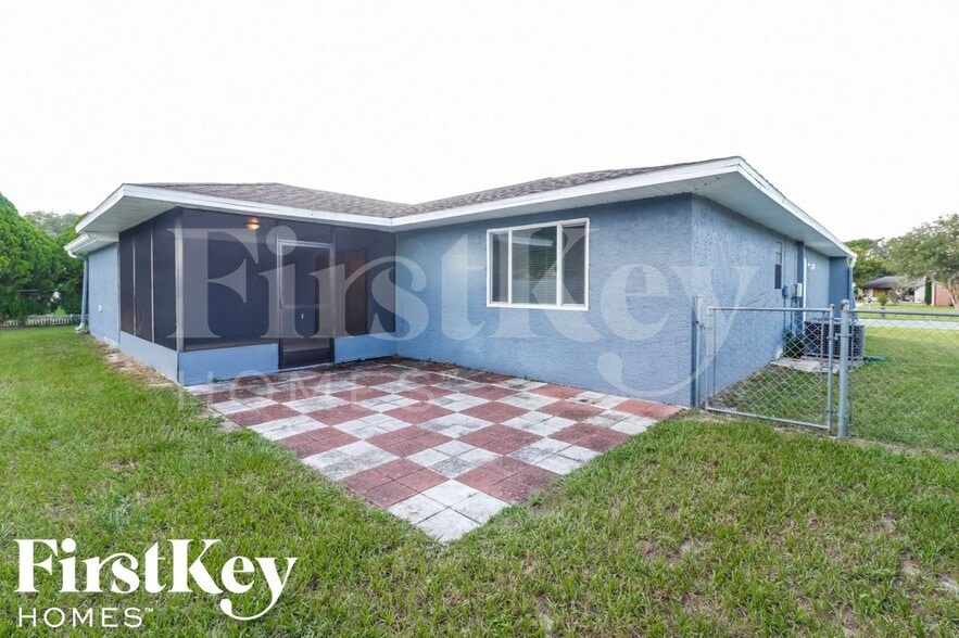 Building Photo - 7704 Riverdale Dr