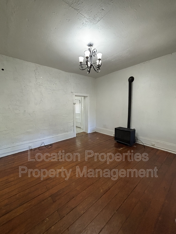 Building Photo - 728 Rhode Island St