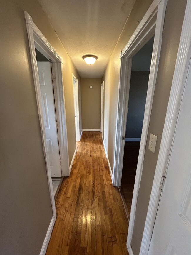 Building Photo - "Charming 4-Bedroom Home in Jonesboro with Cozy Fireplace & Gleaming Hardwood Floors!"