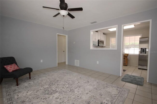 Building Photo - 1415 Hamlet Ave