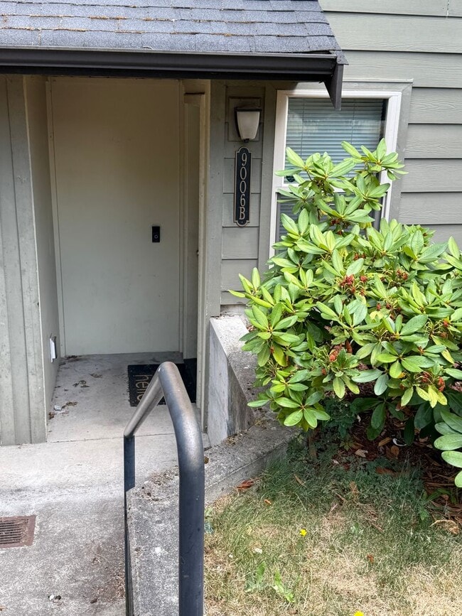 Building Photo - M/I SPECIAL! Highland Park Townhome w/ 3BR...