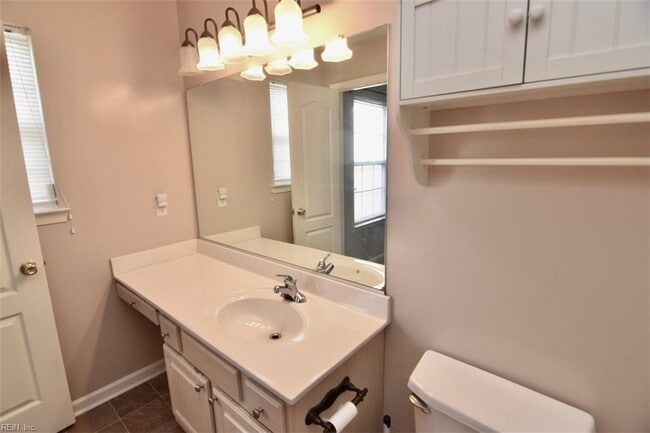Building Photo - 145 Horse Run Dr