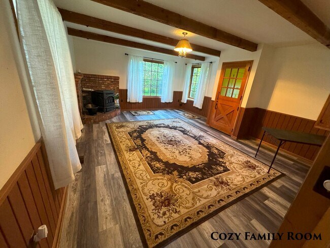 Building Photo - STATUS: *HOLD*|R275| $2495