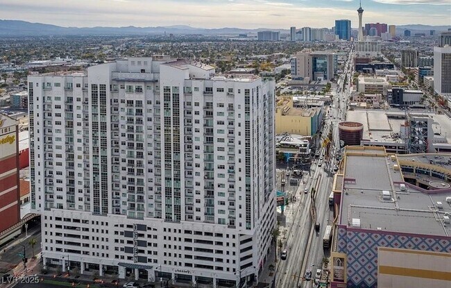 Building Photo - 150 S Las Vegas Blvd