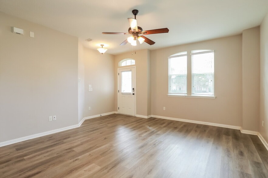 Building Photo - 3041 Holly Grove Lane